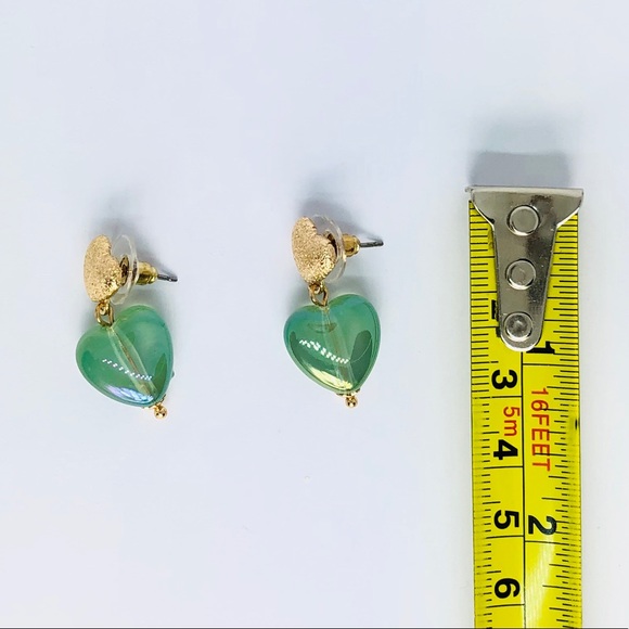 New! Vintage Emerald Green Crystal Heart Earrings - Picture 3 of 3